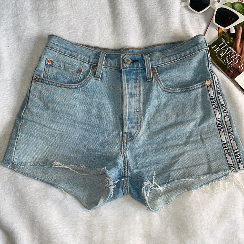 Levi's 501 Distressed Denim Cutoff Shorts Casual Sz 27